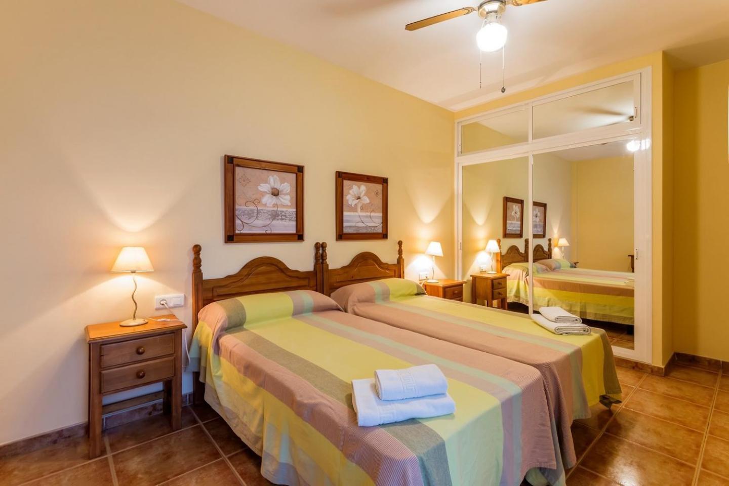 Apartamentos La Casa Del Barrio Maro Dış mekan fotoğraf